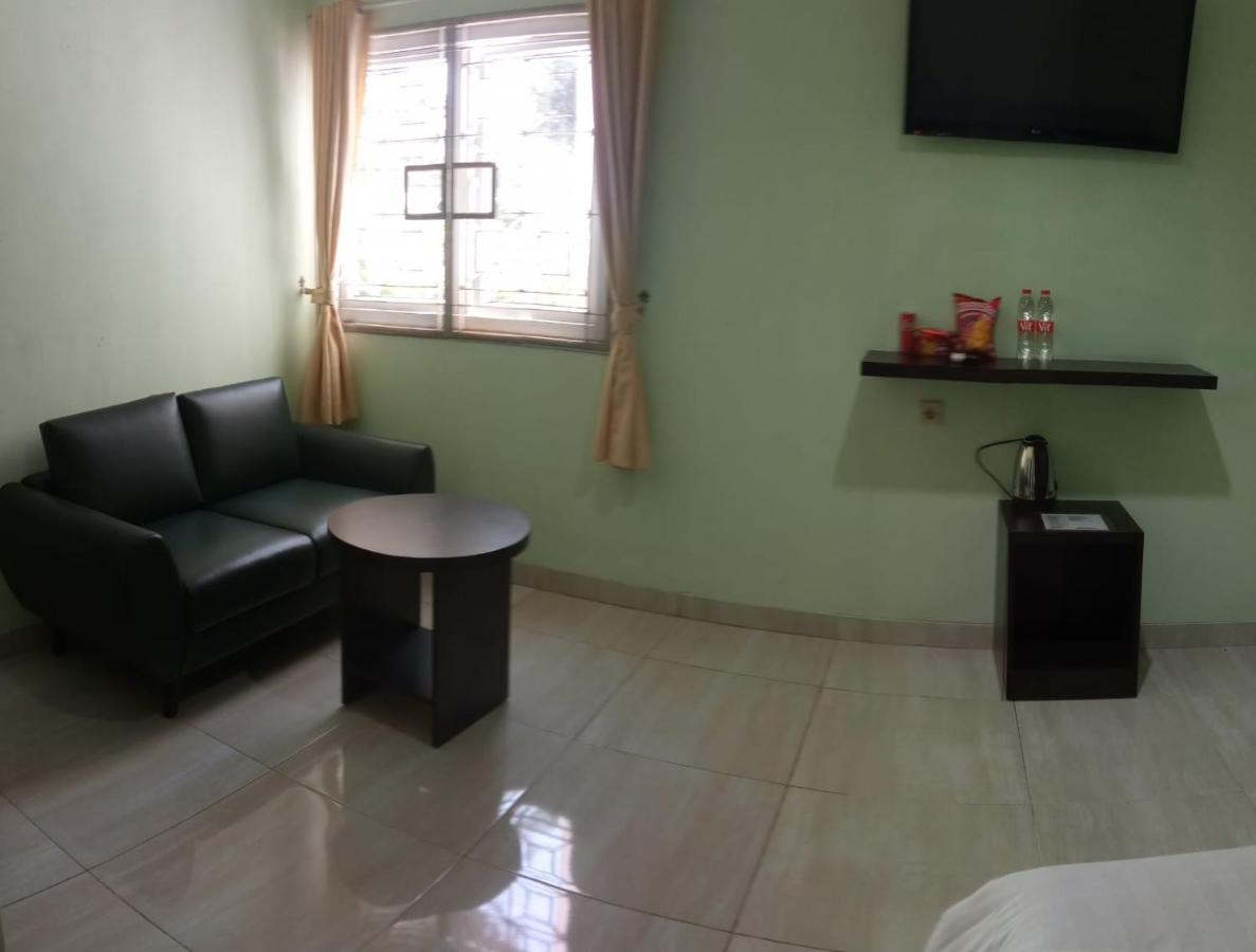 Aquina House 2* Bogor