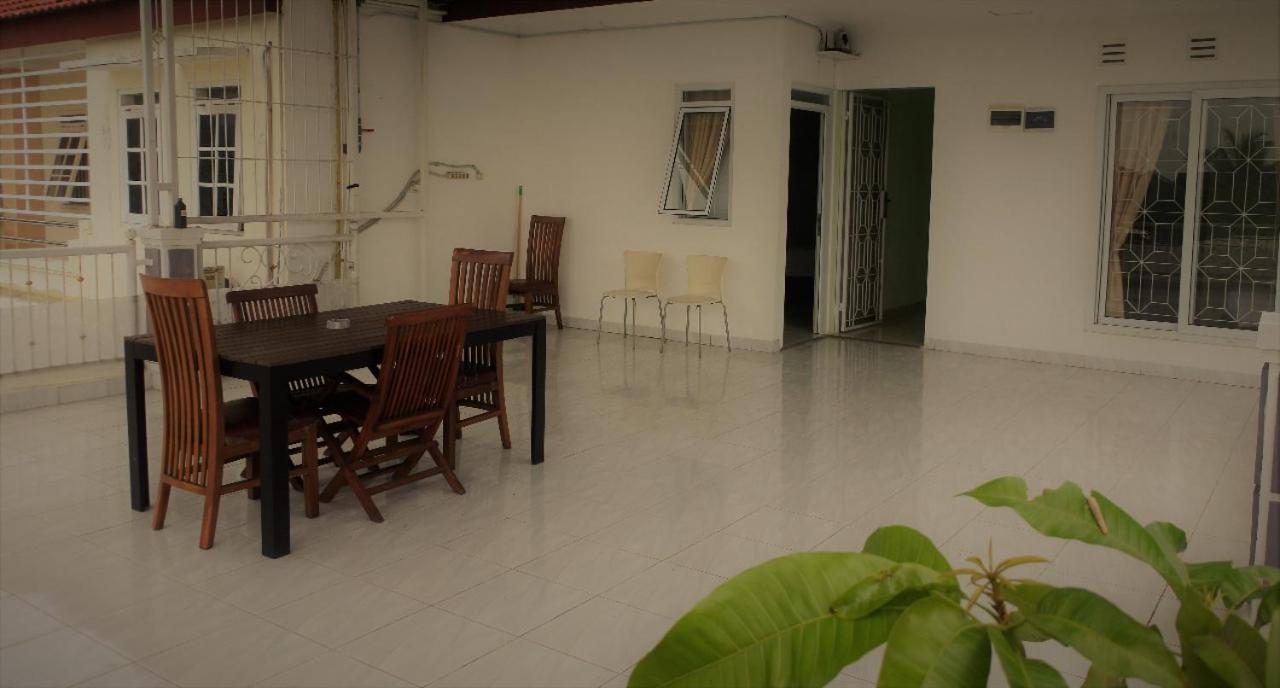 Hotel Aquina House